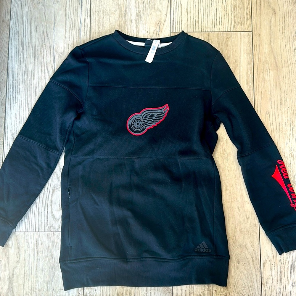 Adidas men’s small (tight fit) Red Wings crew neck long sleeve sweatshirt